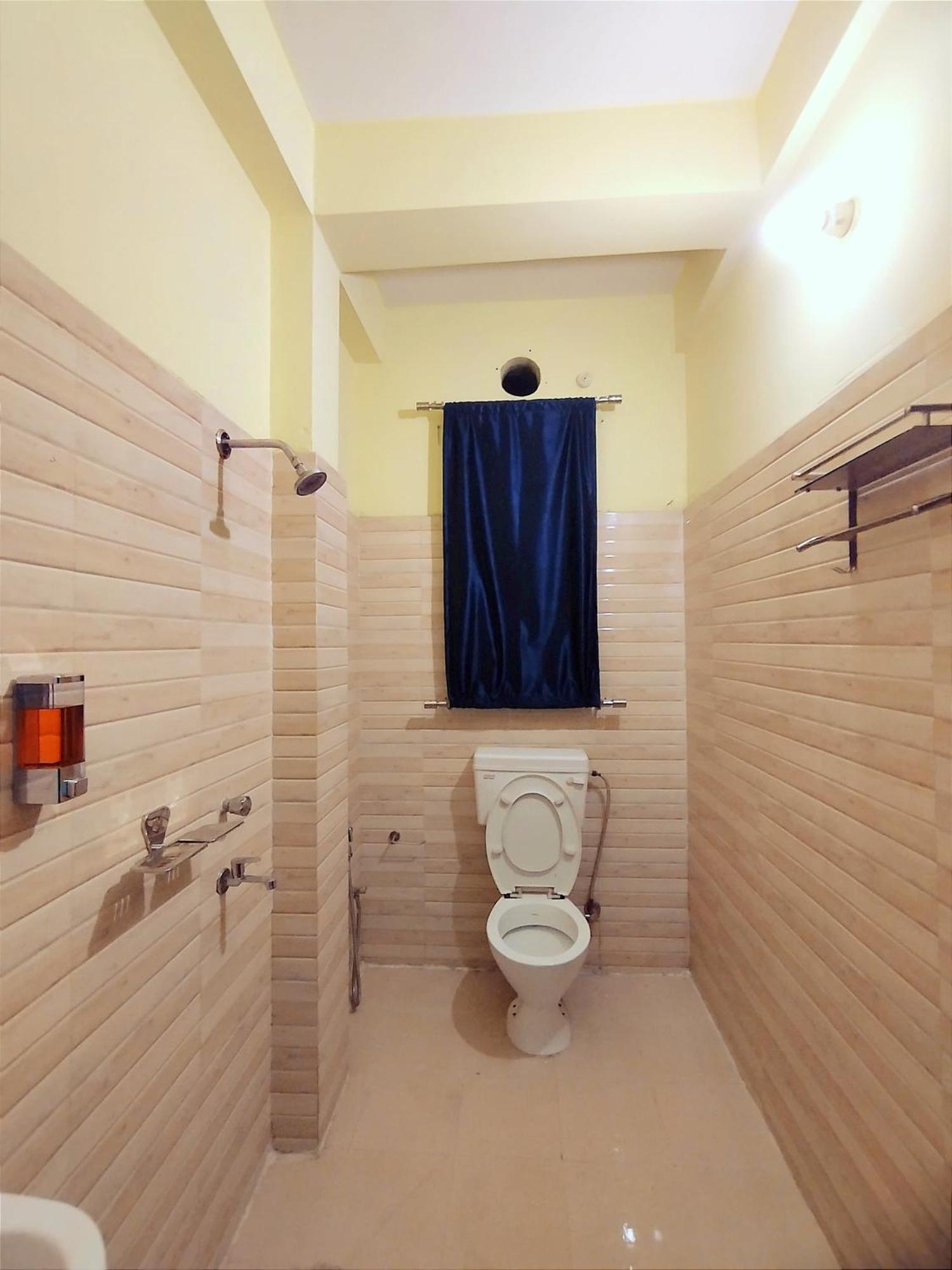 Nomad'S Nest Backpackers Hostel Guwahati Exteriör bild